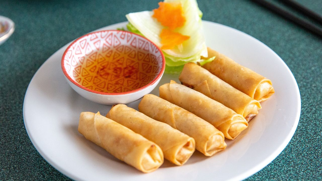 27. Vietnamese Spring Roll (6 Pcs.)