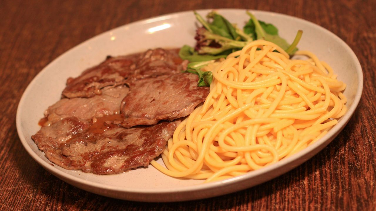 Pan Fried Scotch Fillet with Black Pepper Sauce