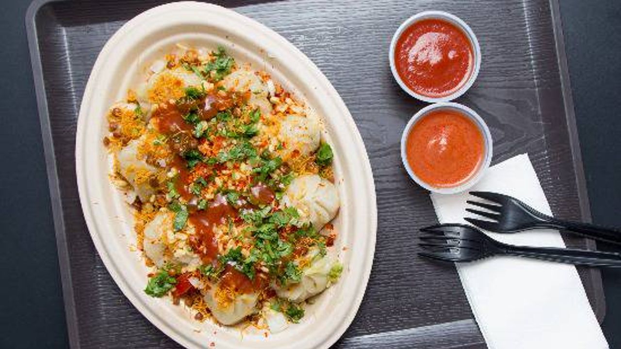Veg Sadheko Mo:Mo: (Nepalese Veg Sadheko Dumpling)
