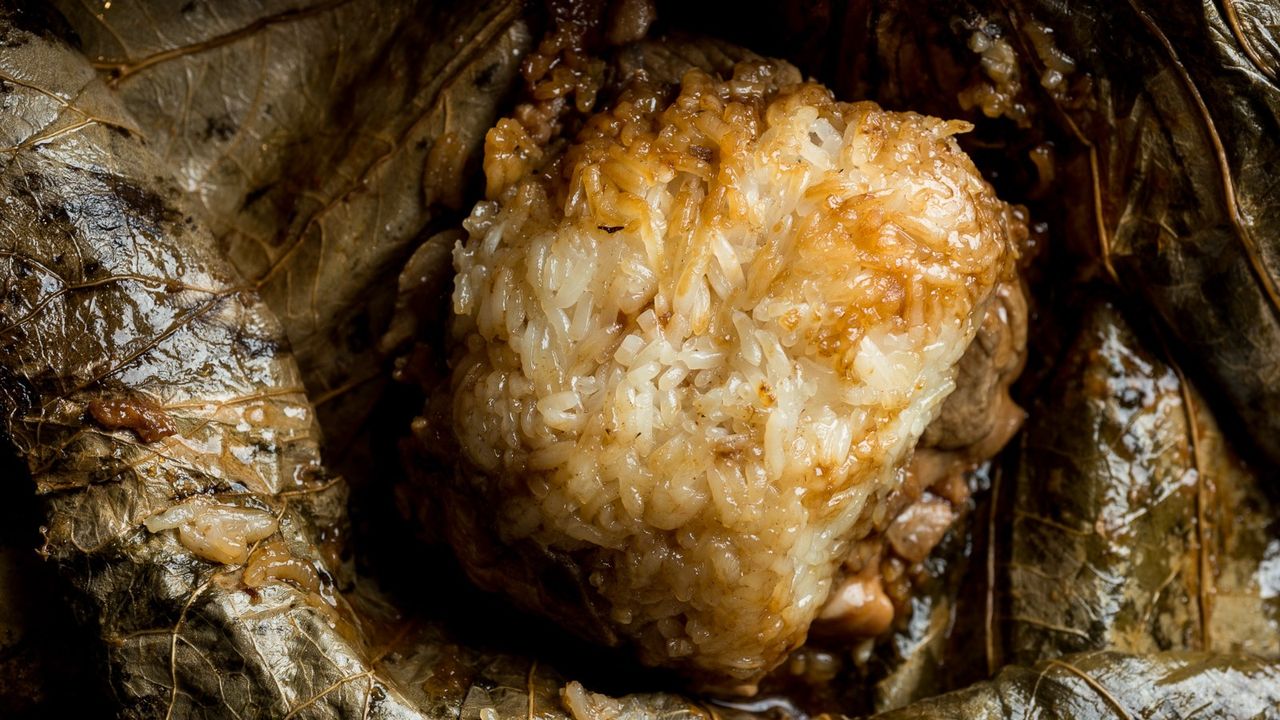 Glutinous Rice in Lotus Leaf