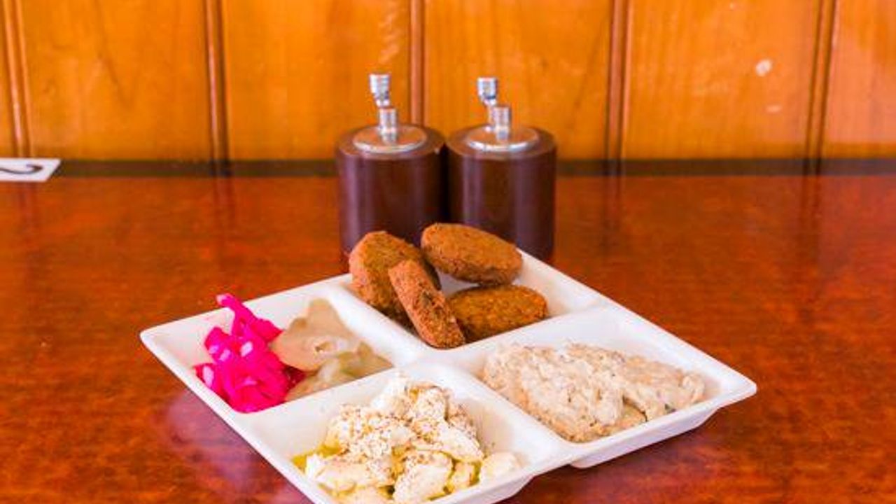 Falafel and Dips Entree