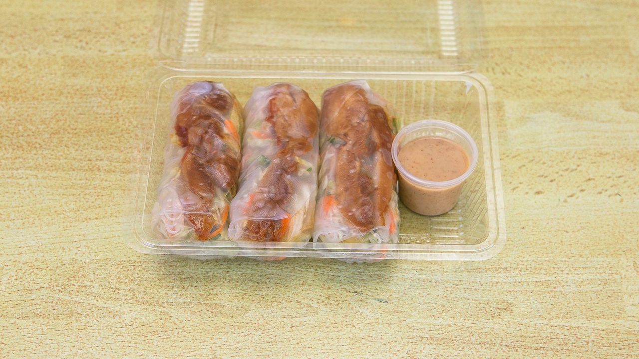 Chicken Fresh Spring Rolls