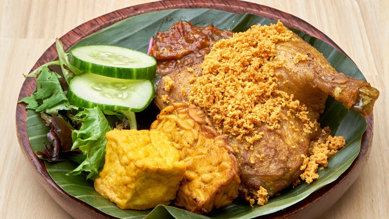 Bebek (Smashed Duck)