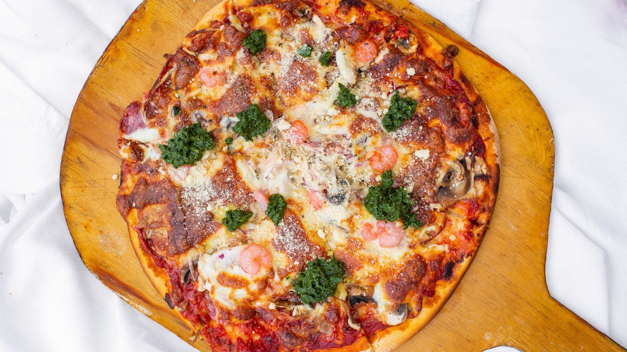 Red Rocket Special Pizza Medium (Standard)