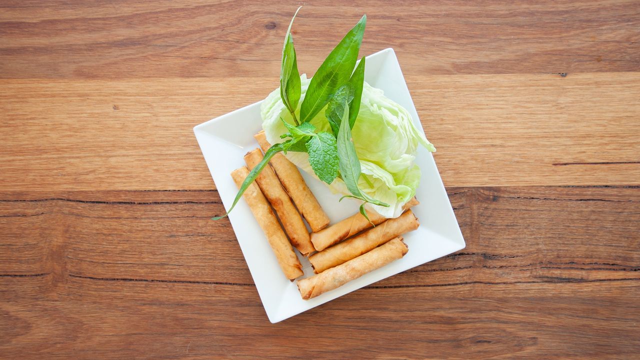 Chả Giò / Spring Rolls (6 Pcs)