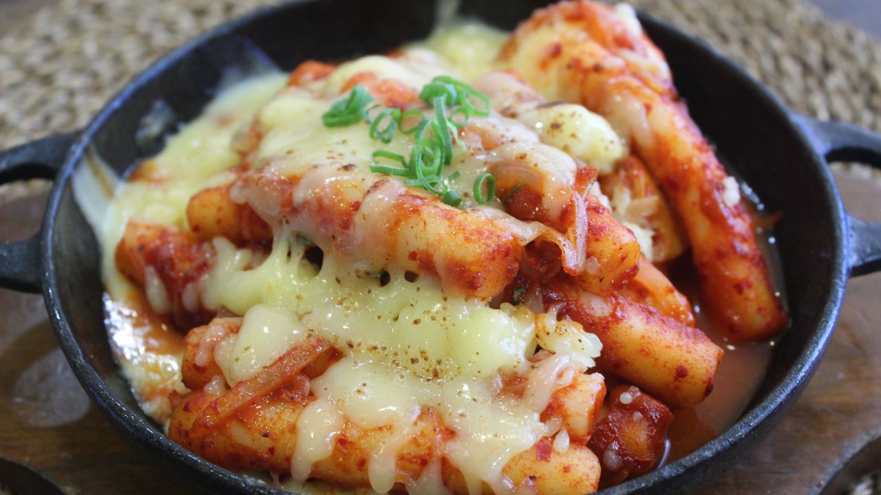 E11.  Cheese Ttok Bokki (Spicy Rice Cake With Cheese)