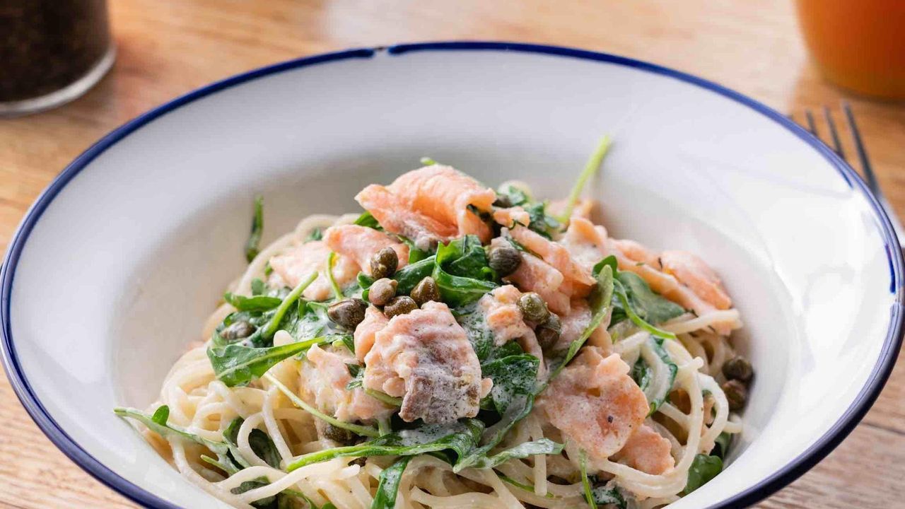 SMOKED SALMON & CAPERS