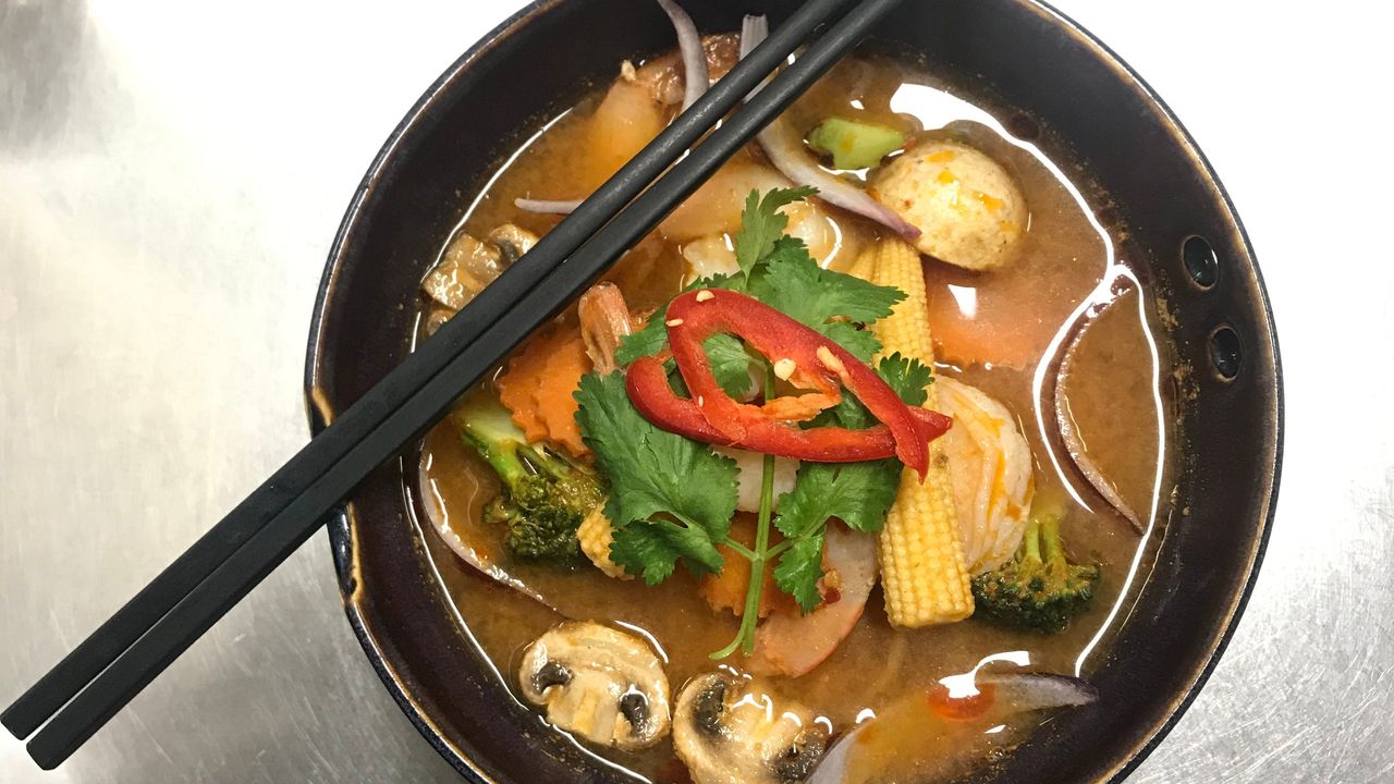 Tom Yum Noodle Soup (Medium Hot)