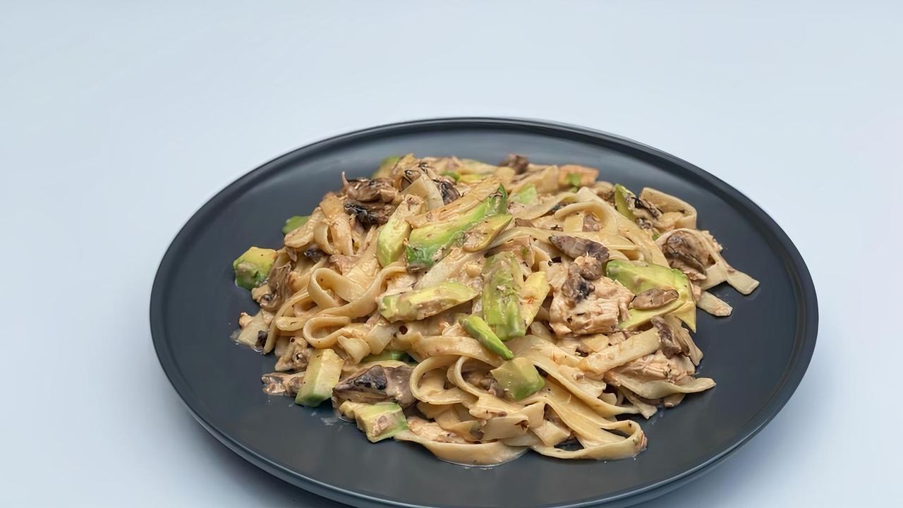 Avocado Chicken Pasta