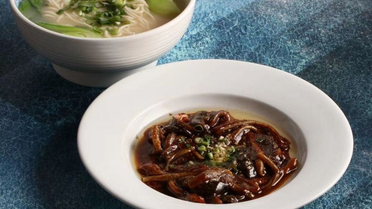 Stir Fried Shredded Eel with Noodles or Rice