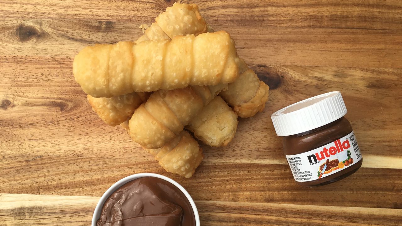 Tequeños with Nutella Cheese Stick (6)