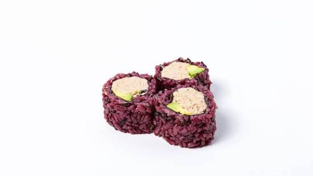 Black Rice Tuna Avocado Roll