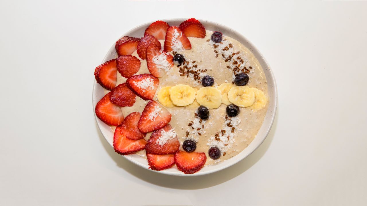 Banana Berry Superfood Bowl