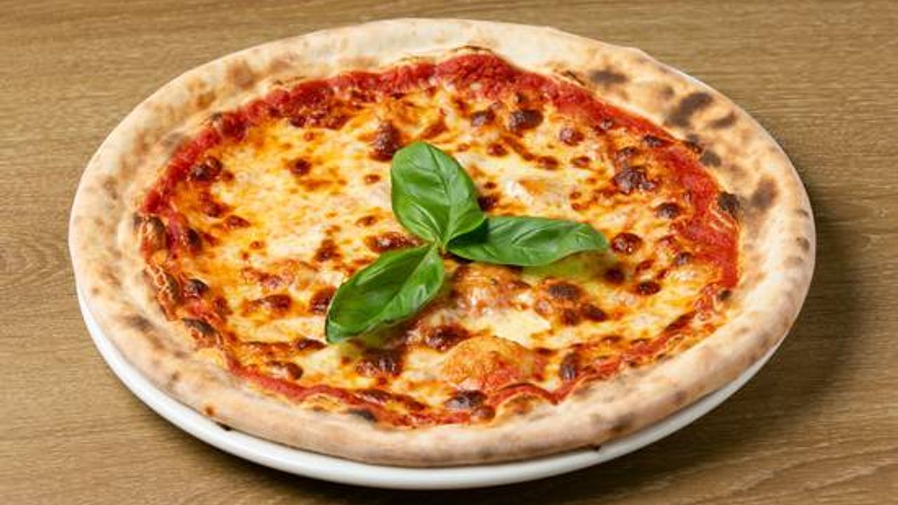 Margherita Pizza (V)