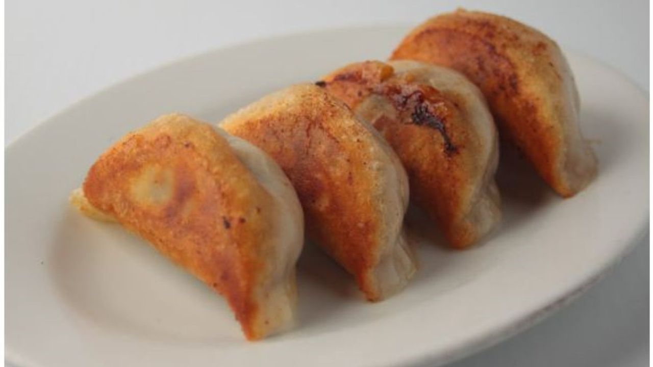 Pan Fried Eye Fillet Pot Stickers (4 pieces) 生煎锅贴