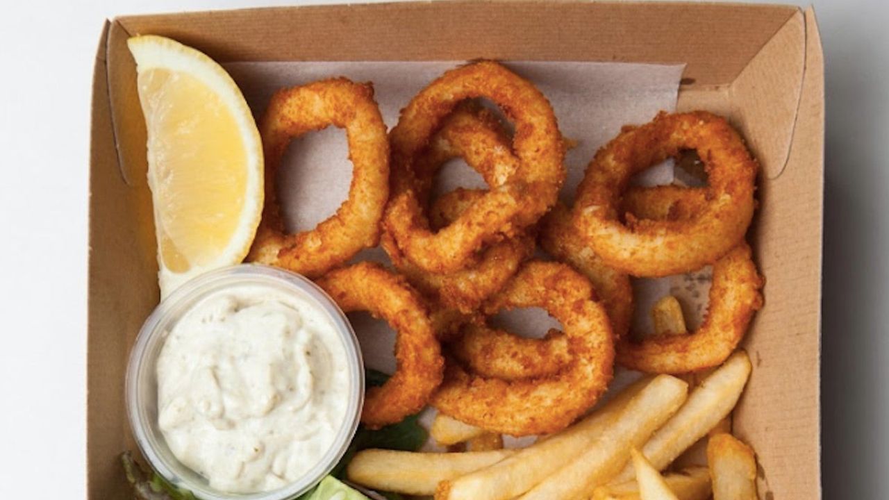Crumbed Calamari (4pcs)