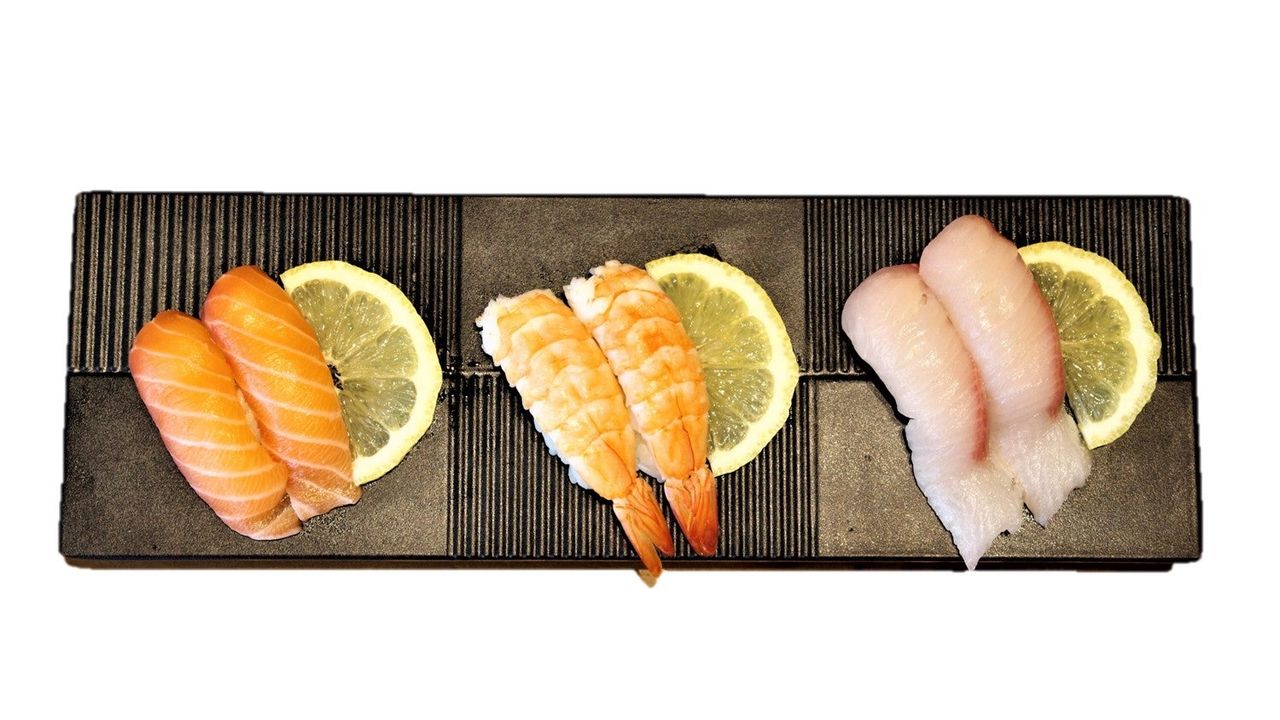 Small Sushi Set with King Fish (6 Pieces)