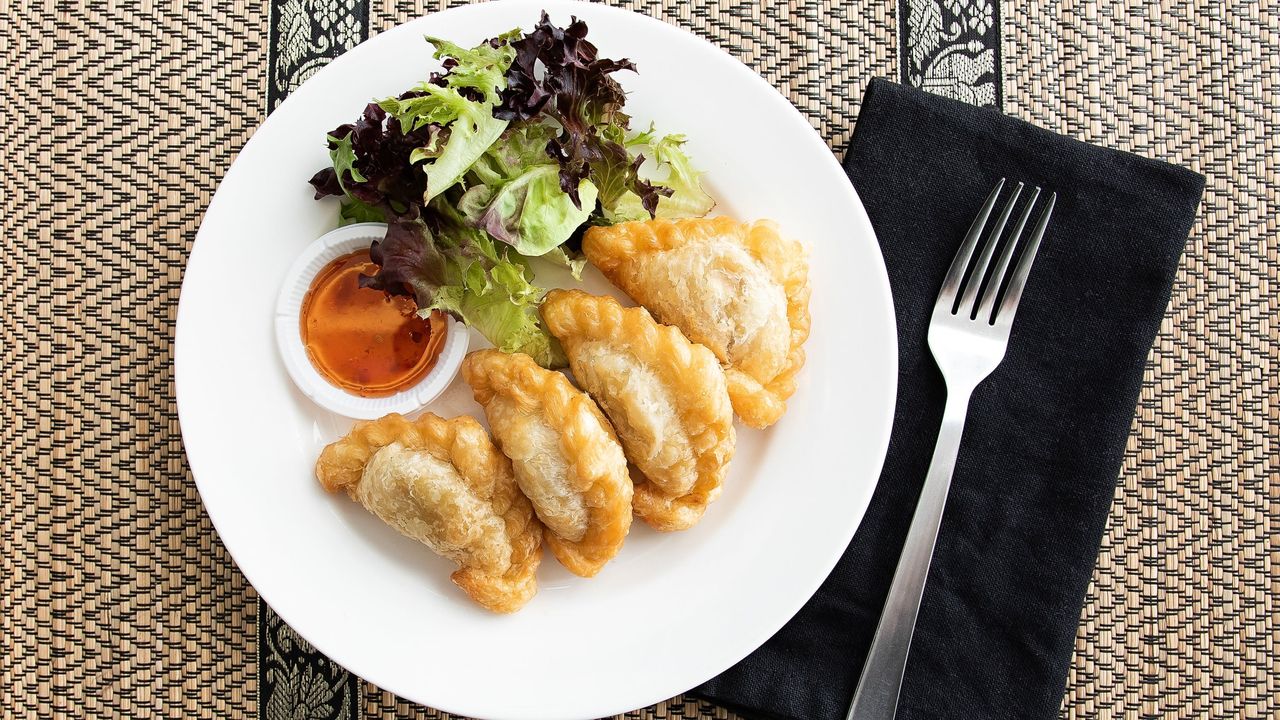 Chicken Curry Puffs (4pcs)