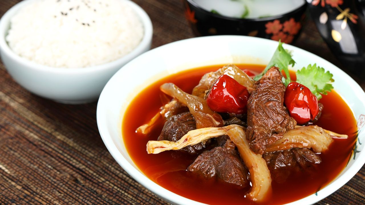 Spicy Stewed Beef and Beef Tendon