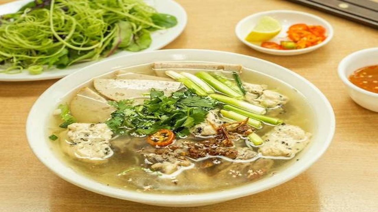 Viet Pork & Mushroom with soup w/ Vermicelli Noodles