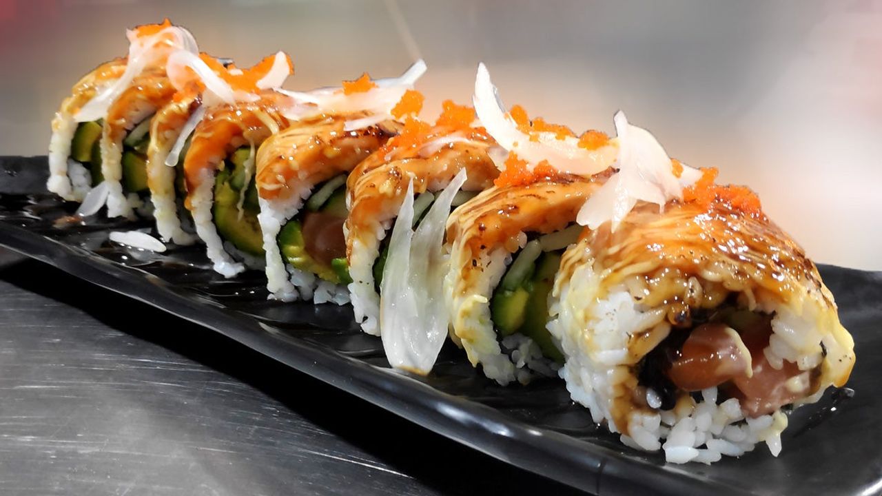 Super Saiyan (Double Salmon) Special Roll