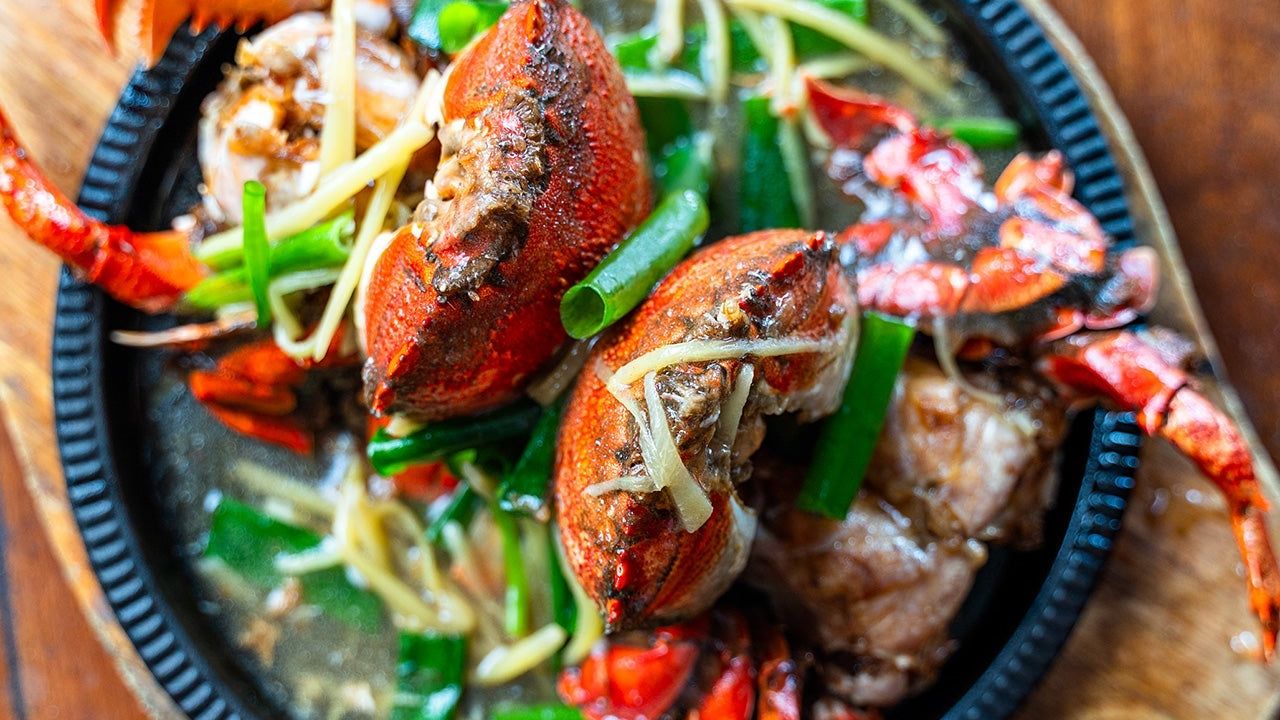 Cantonese Ginger and Shallot Crab