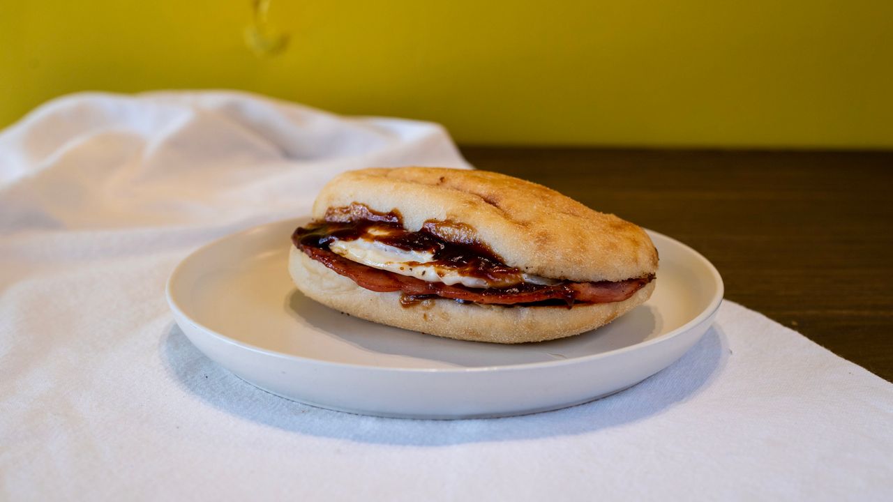Bacon And Egg Roll