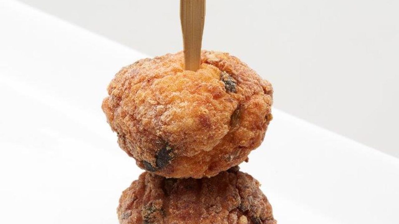 Thai Chicken, Chilli & Lemongrass Balls with Lime Mayo (gf)