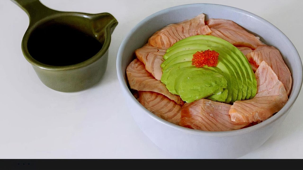 Salmon Avocado (Well-Done)