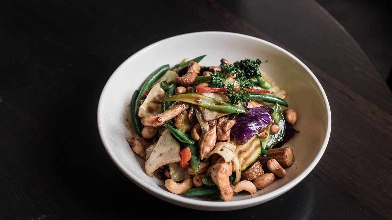 Pad Med Mamuang (Cashew)