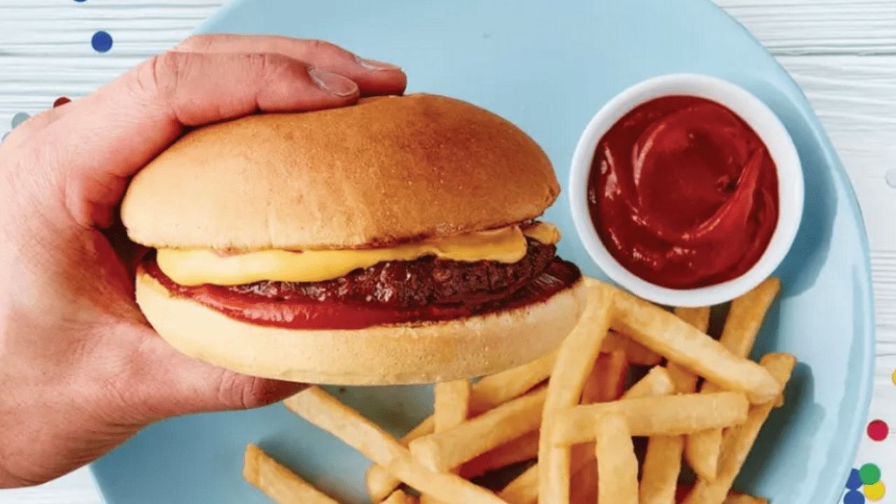 Cooper's Cheeseburger