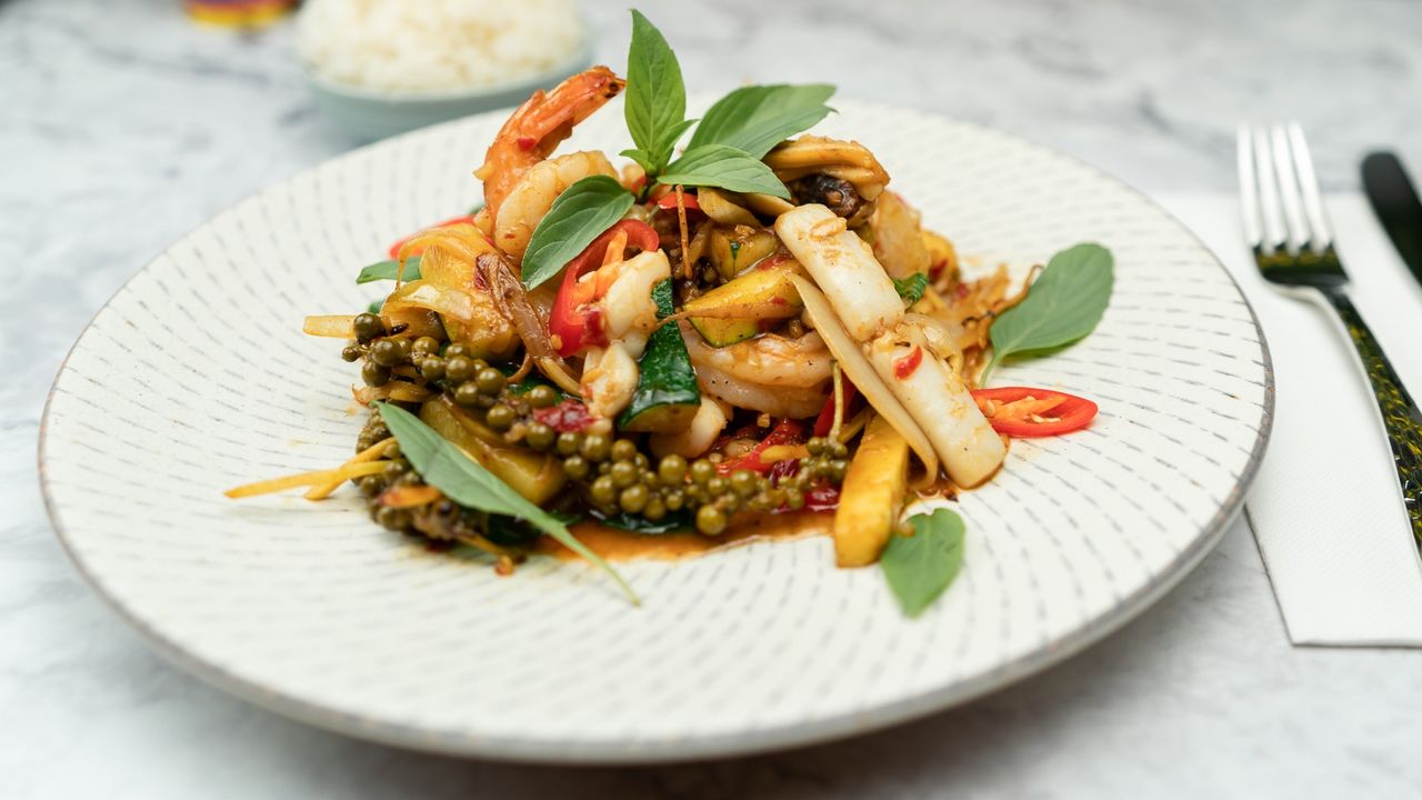 Pad Cha Seafood with Green Pepper Corn & Kra Chai (Spicy)