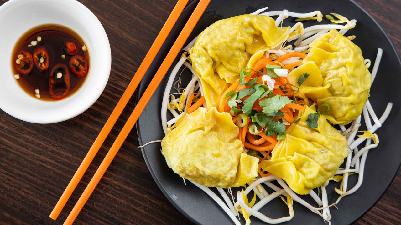Wonton Pork & Prawn Dumplings (4 Pc)