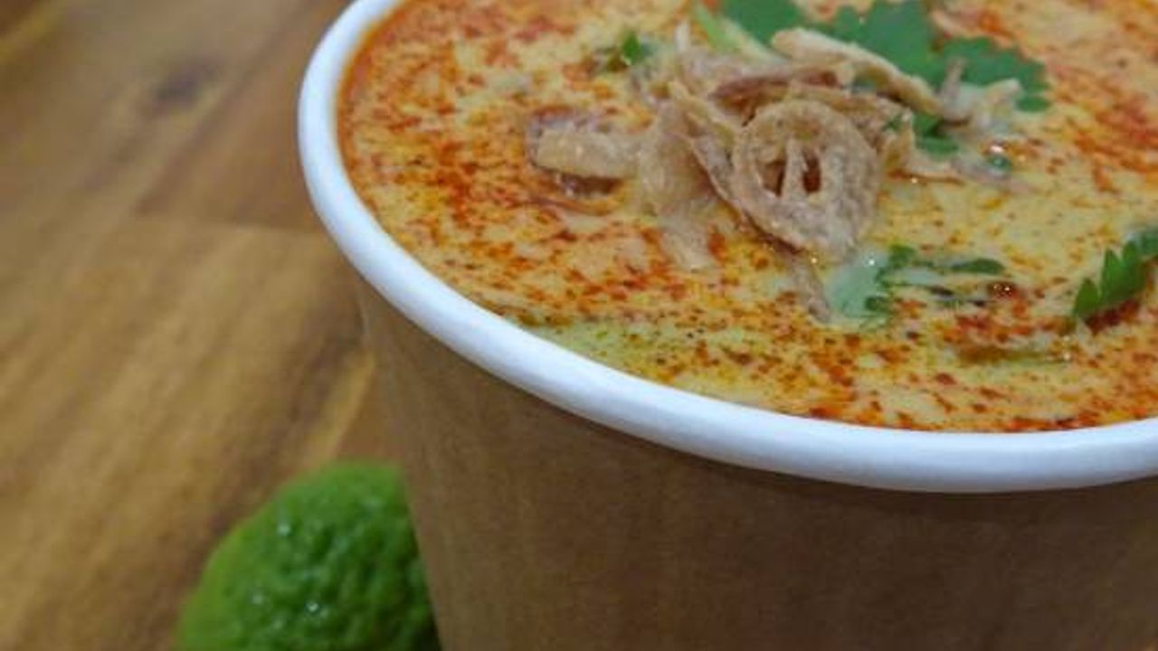 Side Serve Spicy laksa Broth & Herbs (V/GF)