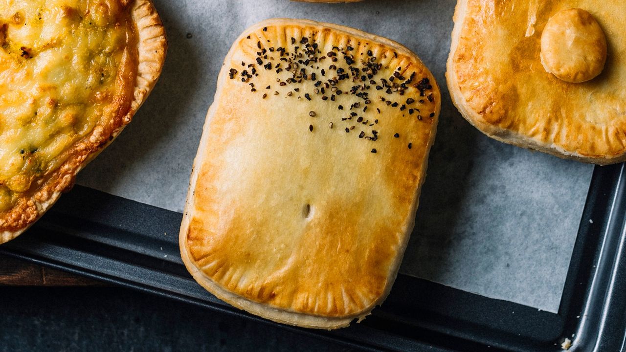 Beef & Cracked Pepper Pie