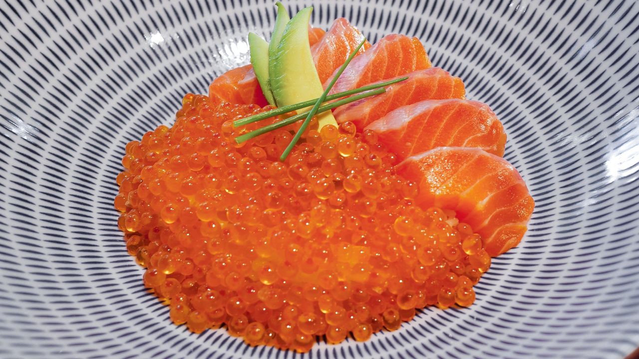 Salmon and Ikura Don
