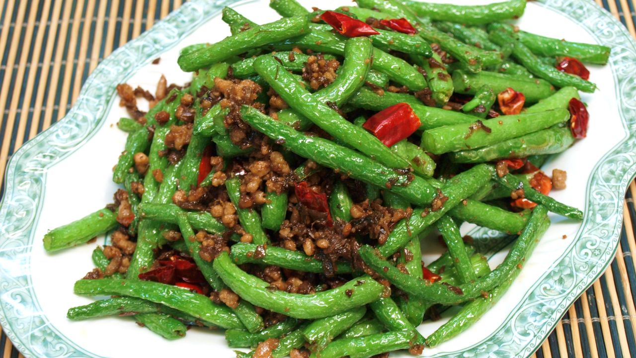 Dry-fried Green Bean with Pork Mince