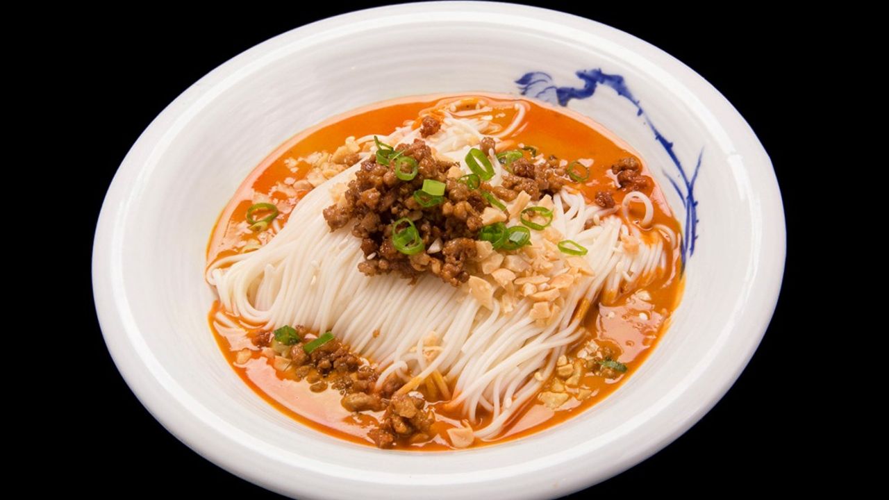 J06. Dan Dan Spicy Pork Mince Noodle Soup