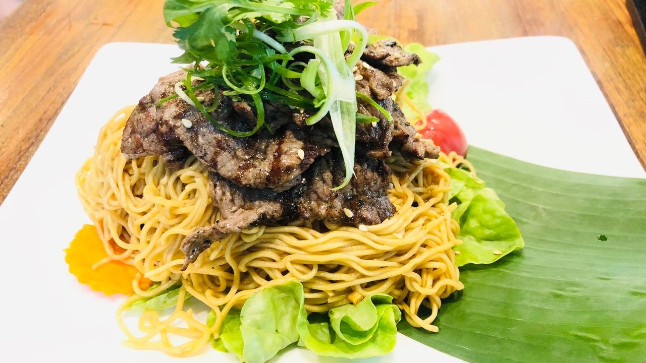 Egg Noodles with BBQ (Without Soup)