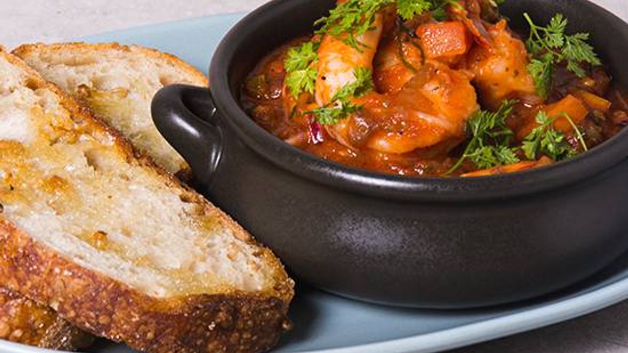 Chilli Prawn Hot Pot