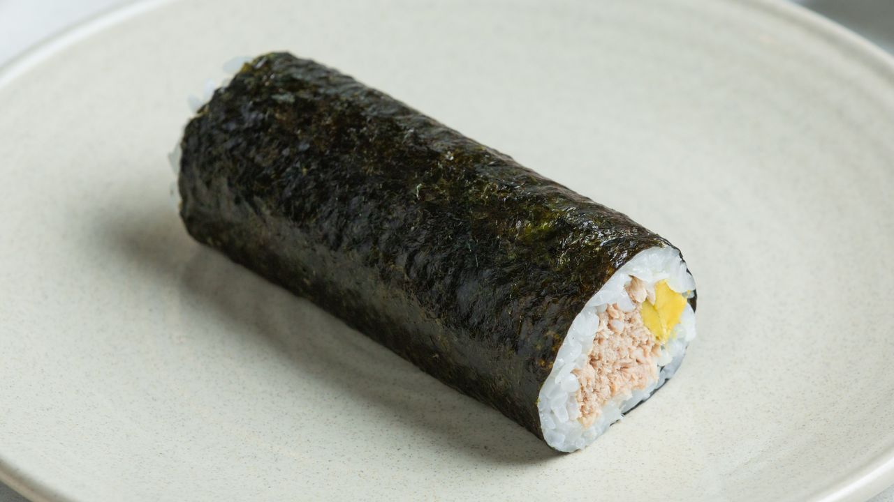 Cooked Tuna Hand Roll (2pcs)