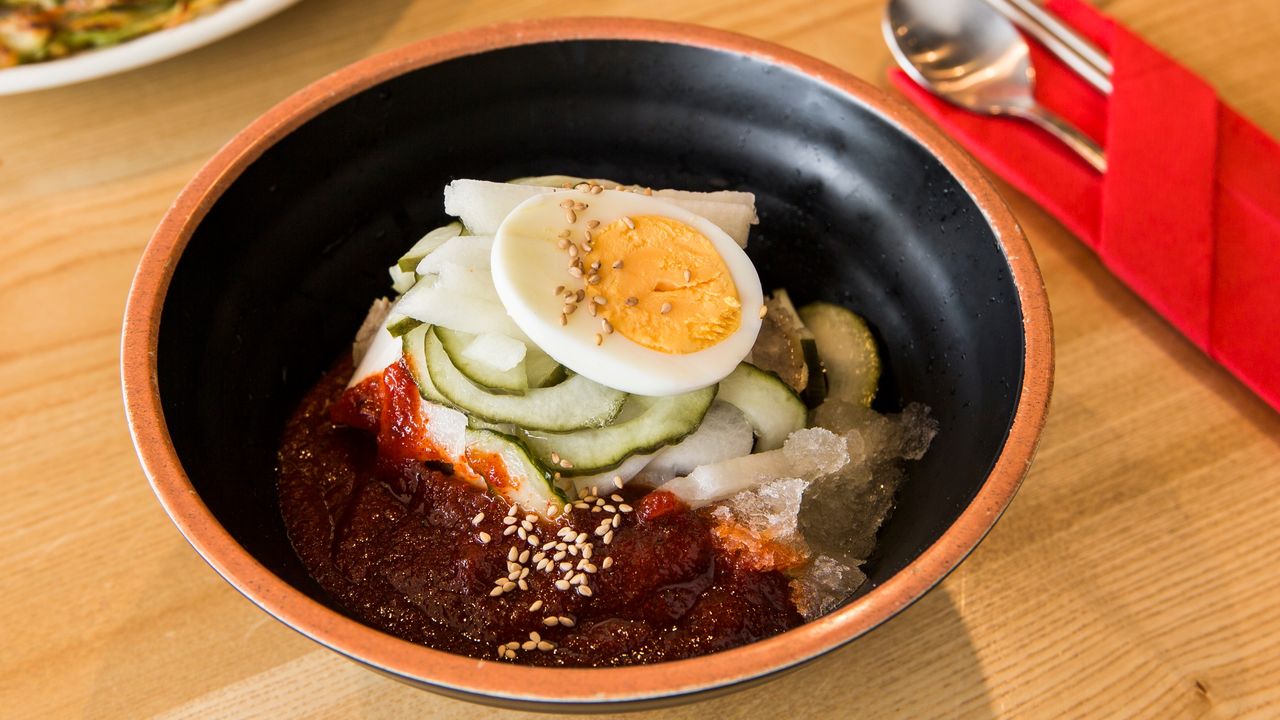 Cold Noodles with Spicy Sauce