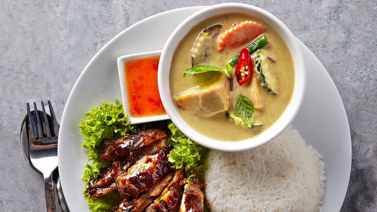 Green Curry Vegetables and Gai Yang