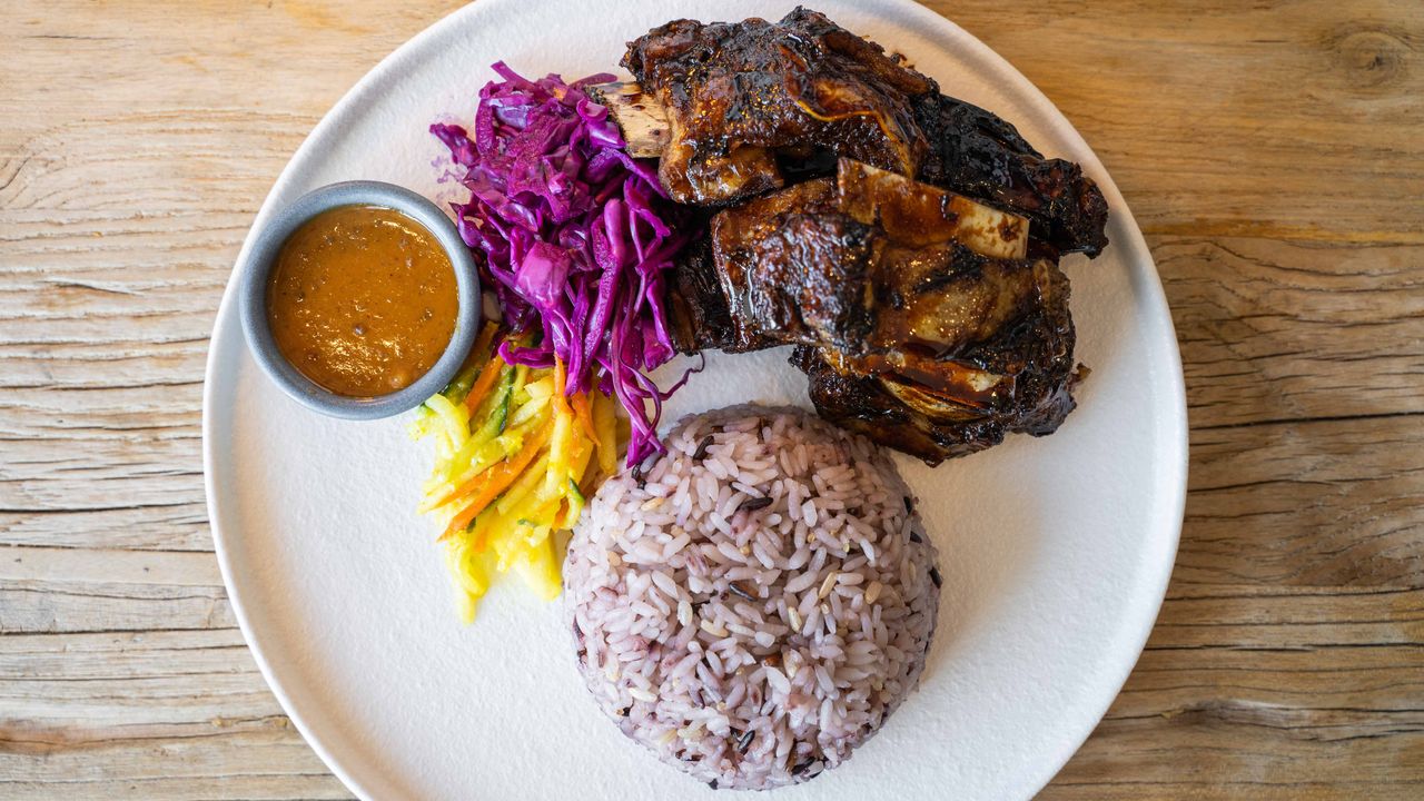 9. Grilled "Bakars” Short Beef Ribs with Multi-Grain Rice