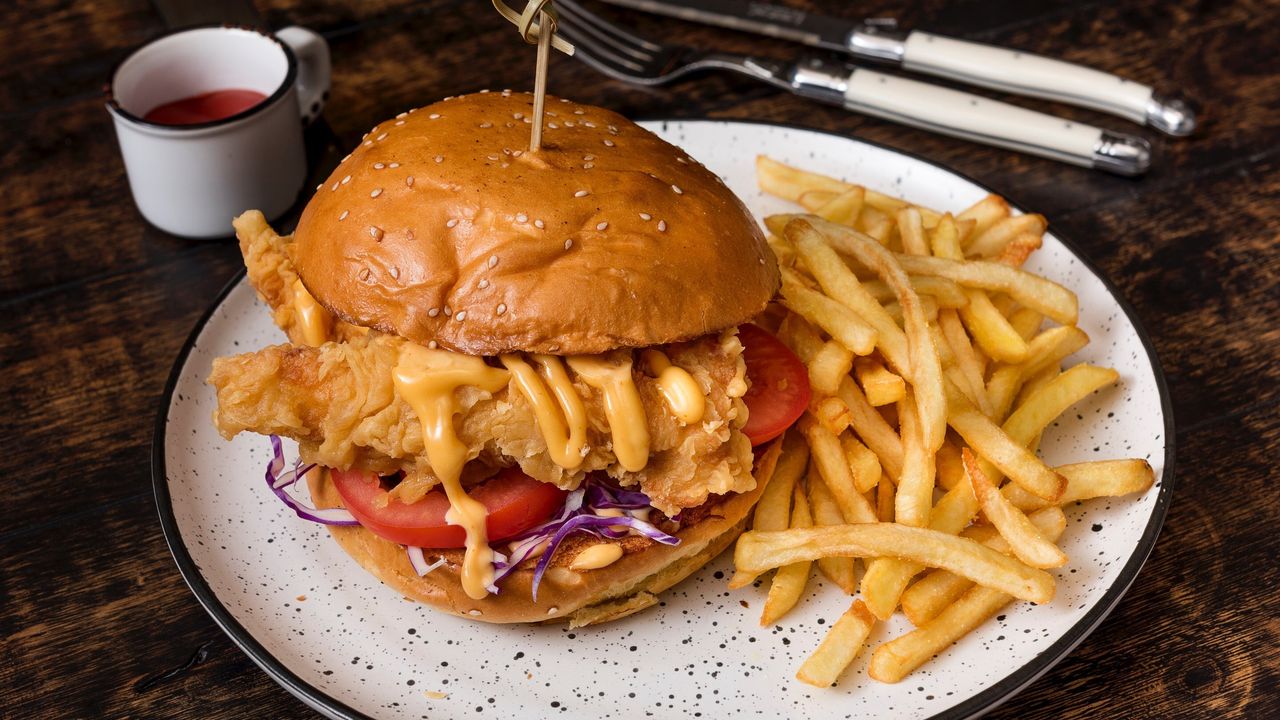 Papas Fried Chicken Burger
