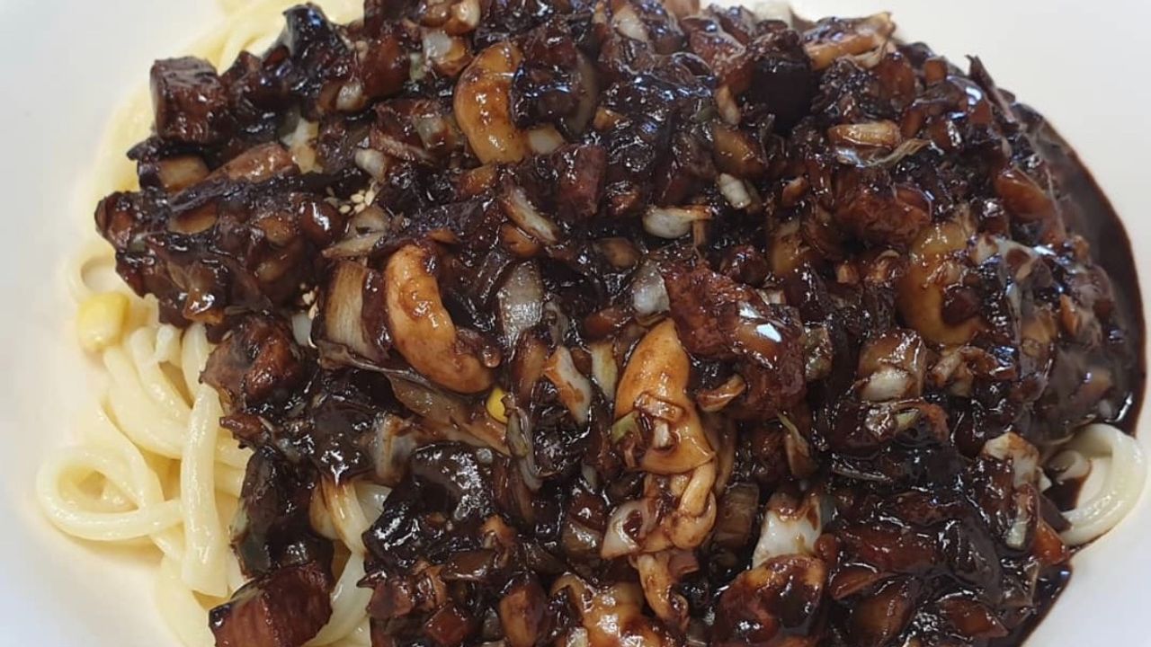 Seafood Jajang Myeon