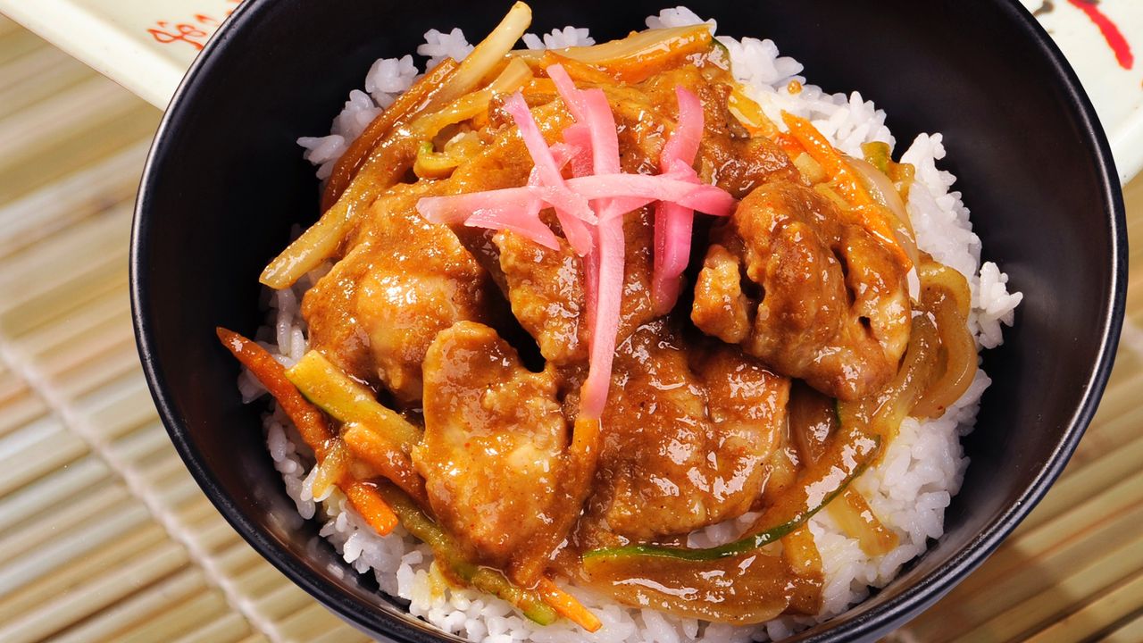 D05. Curry Chicken Don