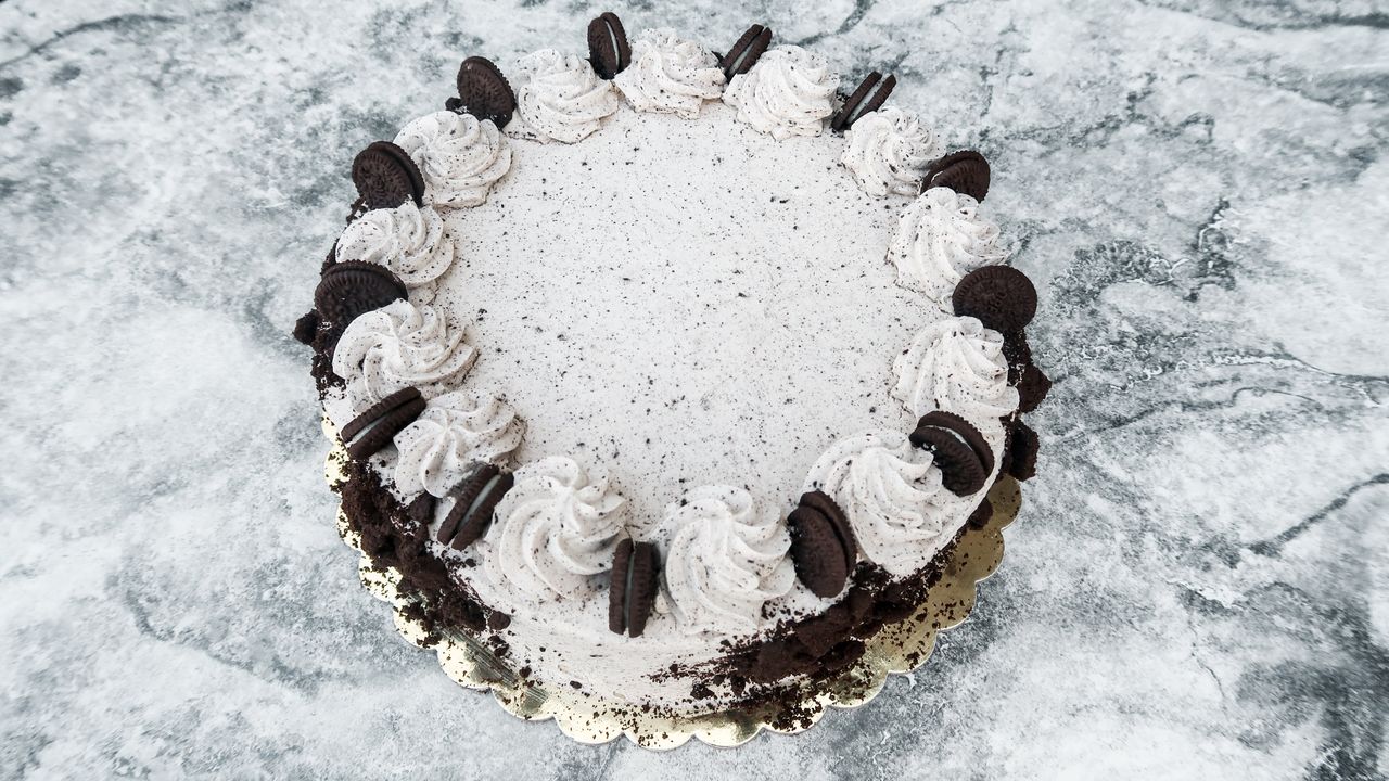 Oreo and Cream Cake