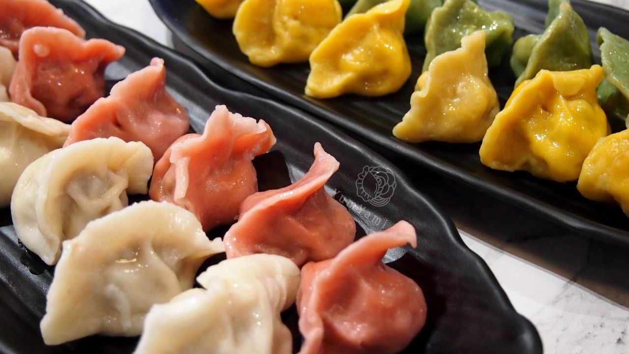 A serve of 10 Dumplings