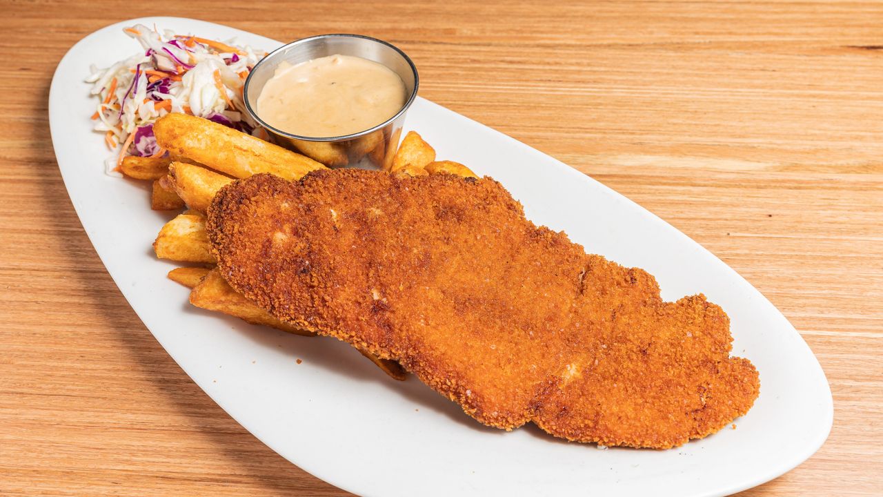 Value Deal Chicken Schnitzel & Can of Drink